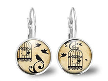 Charger l'image dans la galerie, Boucles d'oreilles Cabochon, Oiseau, Cage "ouvrir la Cage"   argenté  (ref.42a)