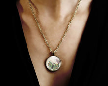 Charger l'image dans la galerie, Collier cabochon, papillons de collier illustrés "la carte postale" (ref.87)
