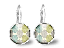 Charger l'image dans la galerie, Boucles d'oreilles Feuille Cabochon "Belles Feuilles"  ,   argenté  (ref.20a)