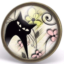 Charger l'image dans la galerie, Bague Cabochon, Bague Illustrée "Le Chat printanier", bronze (ref.71-2)