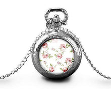 Charger l&#39;image dans la galerie, Montre gousset  Fleurs &quot;chic Shabby&quot;     argenté (ref.14a)