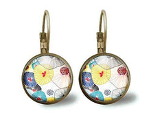 Charger l&#39;image dans la galerie, boucles d&#39;oreilles cabochon &quot;Fleurs abstraites&quot; , bronze (ref.21)