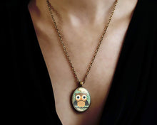 Charger l&#39;image dans la galerie, Collier Cabochon Hibou &quot;La Chouette Brun&quot;, bronze (ref.49)