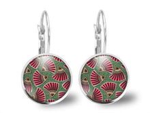 Charger l&#39;image dans la galerie, Boucles d&#39;oreilles Cabochon en Cire &quot;Cire Africaine&quot; argenté (ref.24a)