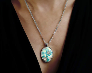 Collier Cabochon Fleur "Fleurs d'Eté", argenté (ref.8a)