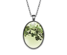Charger l&#39;image dans la galerie, Collier Cabochon &quot;Le porte bonheur&quot;  , argenté (ref.47a)