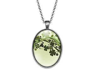 Collier Cabochon "Le porte bonheur"  , argenté (ref.47a)