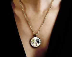 Collier Cabochon, Collier illustré "Le chat du Printemps",   bronze (ref.71-1)