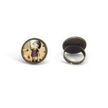 Charger l&#39;image dans la galerie, Bague Cabochon - Petite Fille &quot;Chasse aux Papillons&quot;, bronze (ref.27)