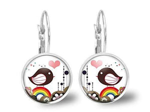 Boucles d'oreilles Cabochon,  boucles d'oreilles illustrées, "pluie de coeurs",   argentée (ref.84-1a)