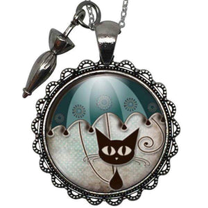 Collier Cabochon "Le Chat Au Parapluie", argenté (ref.2ab)