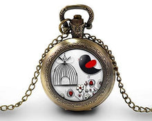 Charger l&#39;image dans la galerie, Montre gousset  Oiseau, Cage &quot;l&#39;Oiseau Noir Et Rouge&quot;, bronze (ref.51)
