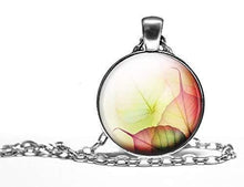 Charger l&#39;image dans la galerie, Collier cabochon, collier illustré &quot;feuilles d&#39;automne&quot;, argenté  (ref.61a)