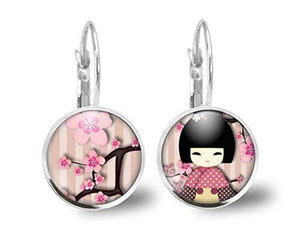 Boucles d'oreilles Cabochon, Kokeshi "Kokeshi Rose"  argenté (ref.38a)