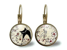 Charger l&#39;image dans la galerie, boucles d&#39;oreilles cabochon &quot;Le chat de pays&quot;  (ref.32)