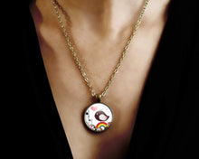 Charger l&#39;image dans la galerie, Collier cabochon, collier oiseau illustré, &quot;l&#39;oiseau&quot;, bronze (ref.84)