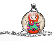 Charger l&#39;image dans la galerie, Collier cabochon, collier illustré de matryoshka, &quot;la poupée russe&quot;, (ref.75a)