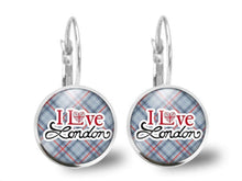 Charger l&#39;image dans la galerie, Boucles d&#39;oreilles Cabochon, Londres &quot;i Love London&quot;  argenté (ref.36a)