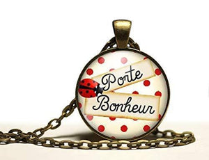 Collier cabochon, collier illustré "le Le porte bonheur", bronze (ref.56)