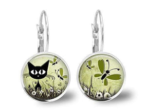 Boucles d'oreilles cabochon "le chat dans le pré", argenté (ref.70a)