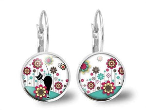 Boucles d'oreilles Chat Cabochon, Fleur "Le Chat Dans Le Pré"  ,   argenté (ref.30a)